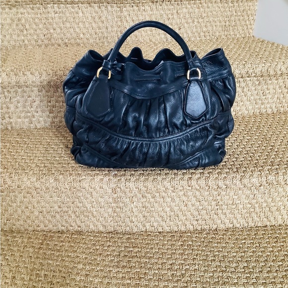 PRADA BLACK PLEATED LEATHER CERVO GAUFRE DRAWSTRING TOTE W/DUSTCOVER & CARDS - Picture 1 of 5
